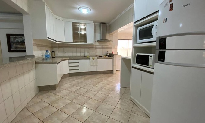 Andorinha House | Apartment Meia praia Private pool 04 bedrooms 02 parking spaces