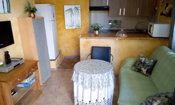 Tijola Apartment | Apartment 'Miguel Y Rosa' with Wi-Fi and Air Conditioning