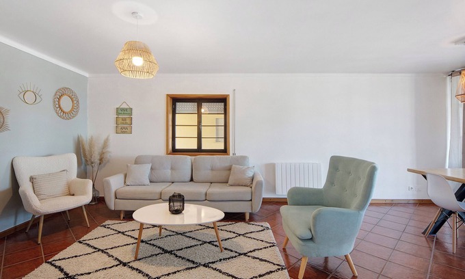 Mira Apartment | Apartment 'Mira Holidays' with Balcony and Wi-Fi