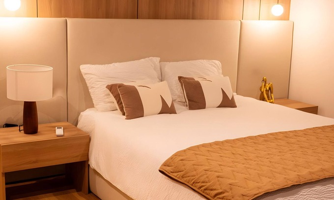 Guilhofrei House | Apartment 'Miradouro' with Lake View, Wi-Fi and Air Conditioning