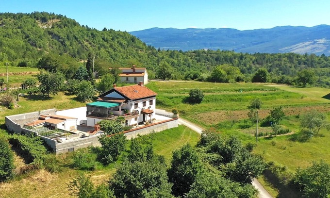 Cerovlje Apartment | Apartment Mirella for 6 Persons in Central Istria