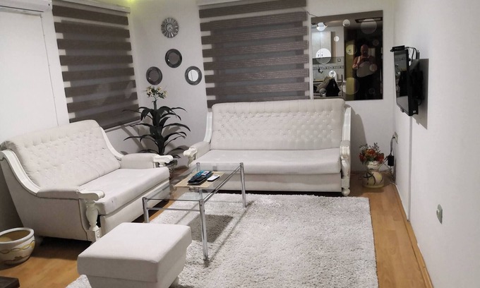 Visoko Apartment | Apartment Mirror Apartment Mirror