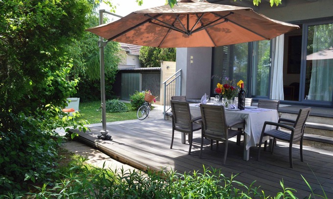 Monchhof House | Apartment mit Terrasse und Garten