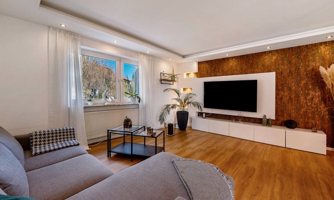Ottweiler Apartment | Apartment 'Moderne Wohnung In Ruhiger Lage' with Balcony and Wi-Fi