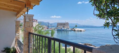 Kastela Apartment | Apartment Mornar