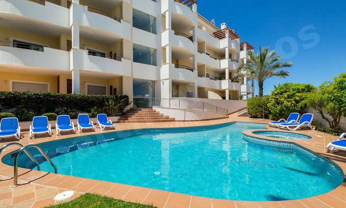 Porto de Mos Apartment | Apartment Mos | professionally cleaned | 2-bedroom second-floor apartment | communal pool