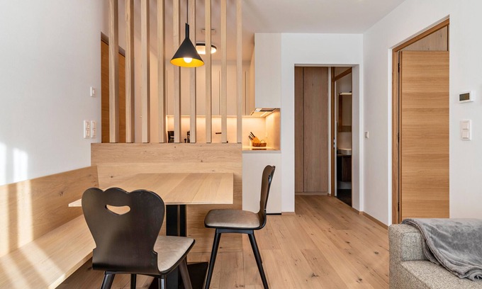 Valdaora di Mezzo Apartment | Apartment 'Mountain Meadows Apt 3' with Mountain View and Wi-Fi