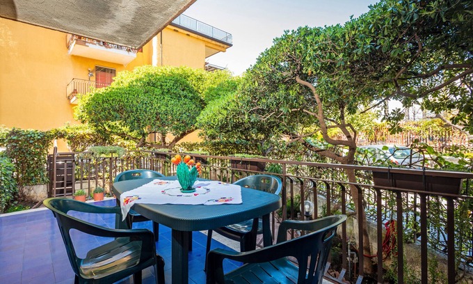 Chianchitta-Pallio Apartment | Apartment 'Musa Giardini Naxos' with Terrace, Garden and Air Conditioning