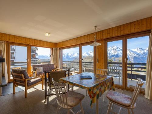 Saint-Pierre-de-Clages Apartment | Apartment Muverans I L2 by Interhome