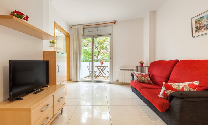 Navas Apartment | Apartment "Navas 2" with Balconies & Wi-Fi