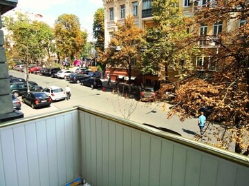 Afanasivsʹkyy Yar Apartment | Apartment near Golden Gate monument