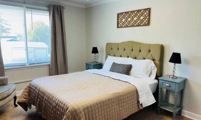 Gary Apartment | Apartment Near Merrillville BP