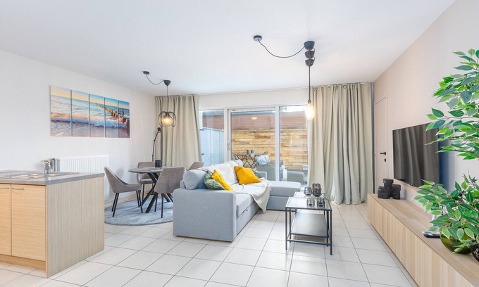 Raversijde Apartment | Apartment near Ostend Beachfront Escape