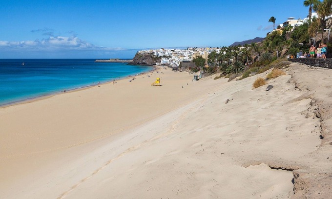 Bahia Calma Apartment | Apartment near the beach, big terrace with nice sea views, wifi and parking