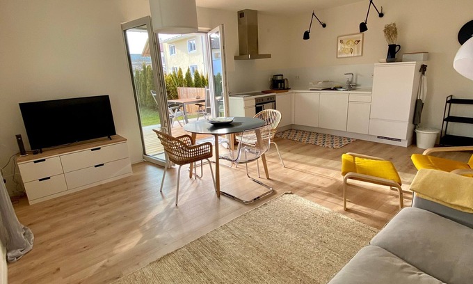 Feldwies Apartment | Apartment near the beach, 75sqm, 2 separate bedrooms, terrace