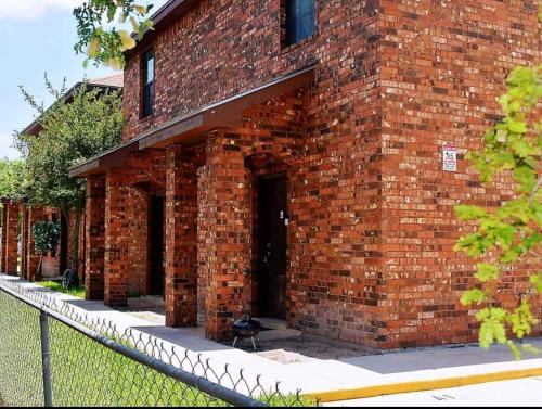 Edinburg Apartment | Apartment near University