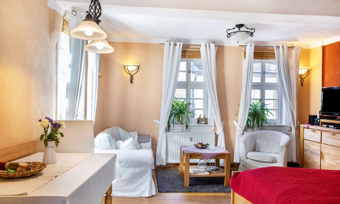 Lauterbach Apartment | Apartment 'Neele' with Shared Garden, Balcony and Wi-Fi