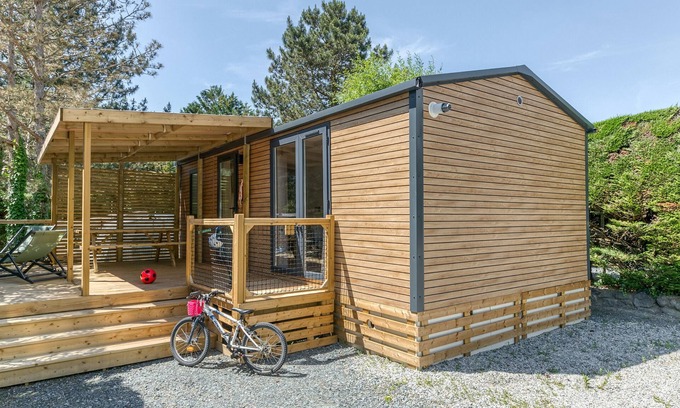 Vaulnaveys-le-Bas RV Rental | Apartment 'Nest 29 N°24' with Mountain View, Wi-Fi and Air Conditioning