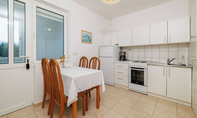 Banjol Apartment | Apartment Nevenka (65372-A1) - Banjol - island Rab