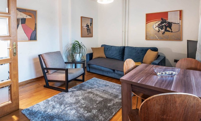Stari Grad Apartment | Apartment next to the National Theatre