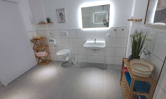 Nieheim Apartment | Apartment 'Nieheim , Nagelneu Barrierefrei' with Wi-Fi