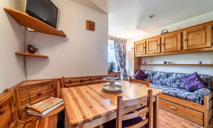 Les Esserts Apartment | Apartment 'Nikye Morillon 5 Personnes' with Mountain View and Balcony