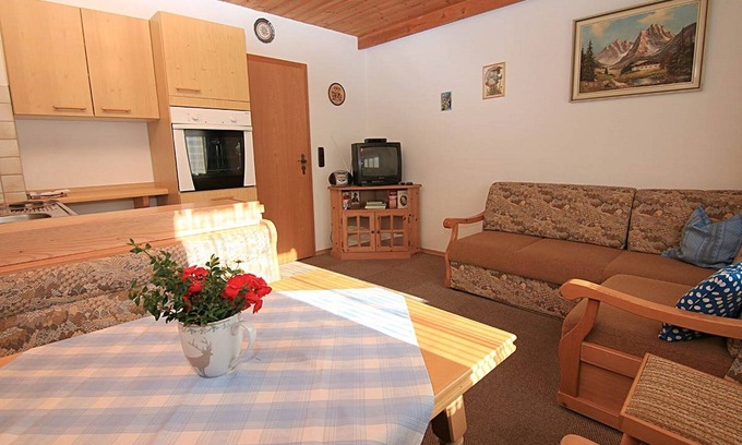 Engedey Apartment | Apartment no. 1 for 1-3 pers., 35 m², 1 bedroom, living/bedroom with kitchenette, t