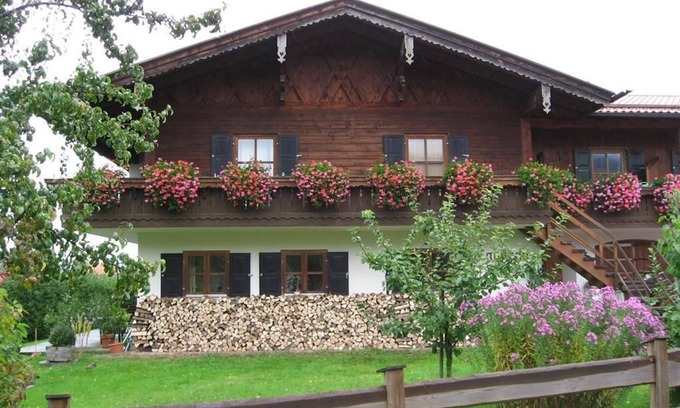 Bad Kohlgrub Apartment | Apartment (No. 1) - Landhaus Freisl