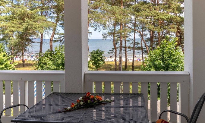 Binz Villa | Apartment no. 8 with sea view in Binz, Villa Strandidyll, 2 room, balcony