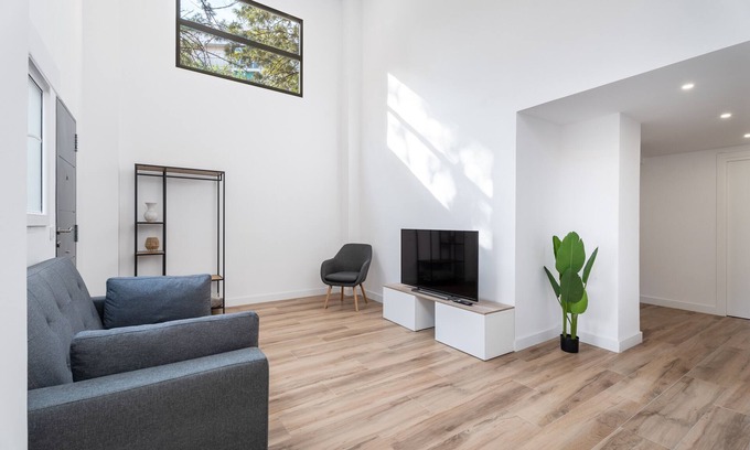 Nou Moles Apartment | Apartment 'Nou Moles' with Wi-Fi and Air Conditioning