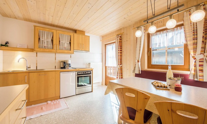 Prateria Apartment | Apartment 'Obermarhof Apt Maraberg' with Mountain View, Shared Garden and Wi-Fi