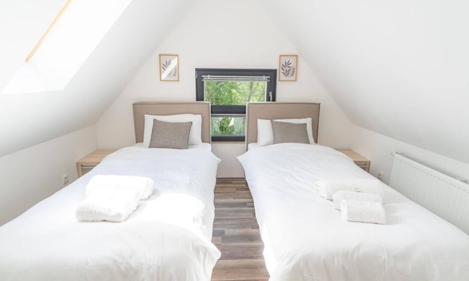 Oberhonnefeld-Gierend Apartment | Apartment - on 2 floors - Colakation GmbH