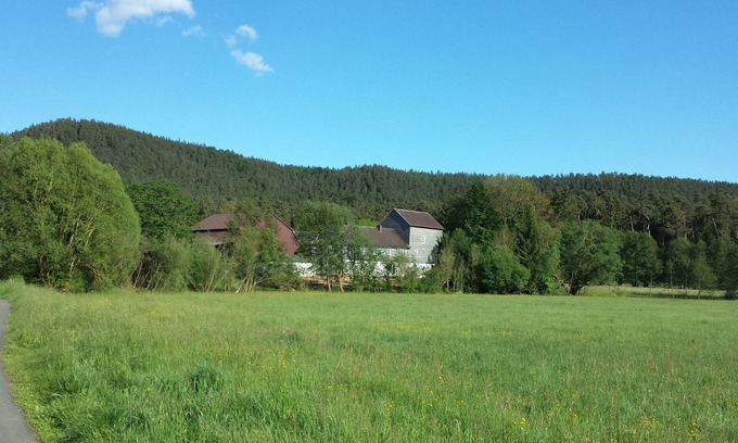 Ernsthausen Apartment | Apartment on estate with watermill and lots of nature