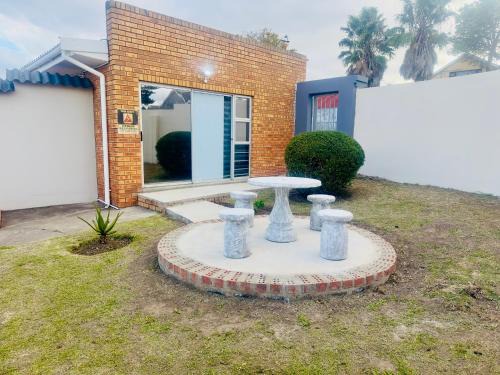 Amalinda Apartment | Apartment on Liddiard