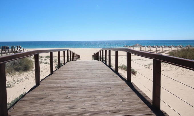 Torralta Apartment | Apartment on the beach by amcf