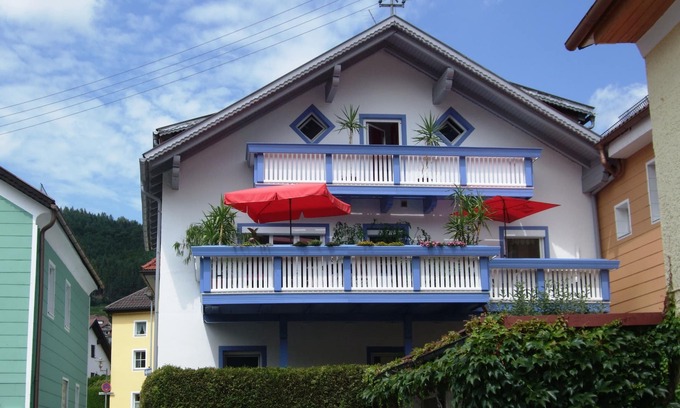 Obernzell Apartment | Apartment Ört 7, central location, on the Danube promenade and the Passau-Vienna cycle path