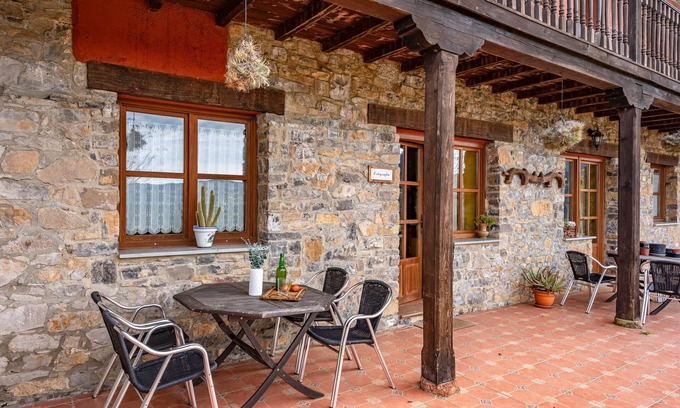 Tornon Apartment | Apartment 'Ortografía' with Mountain View, Private Terrace and Wi-Fi