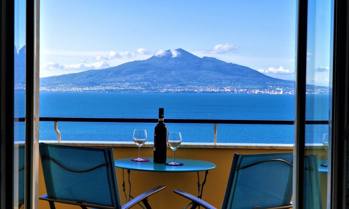 Vico Equense Apartment | Apartment overlooking Vesuvius - Sorrento coast- Free Parking - Family friendly