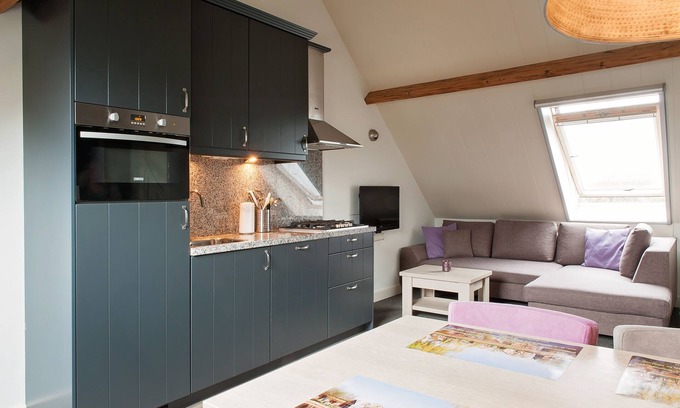 Vreeland Apartment | Apartment overlooking the Vecht between Amsterdam and Utrecht, 6-8 people