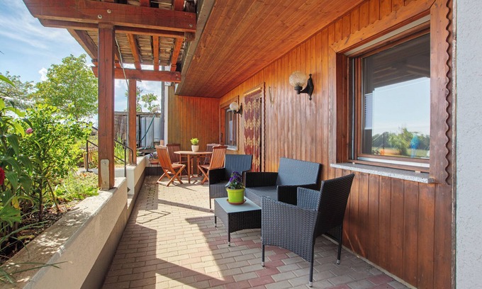 Uehlingen-Birkendorf Apartment | Apartment 'Perla' with Mountain View, Private Terrace and Wi-Fi