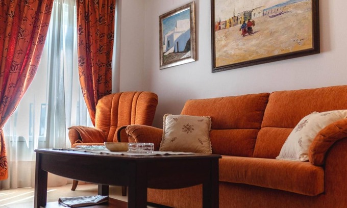 Valverde del Camino Apartment | Apartment 'Pepita Feria' with Balcony, Wi-Fi and Air Conditioning