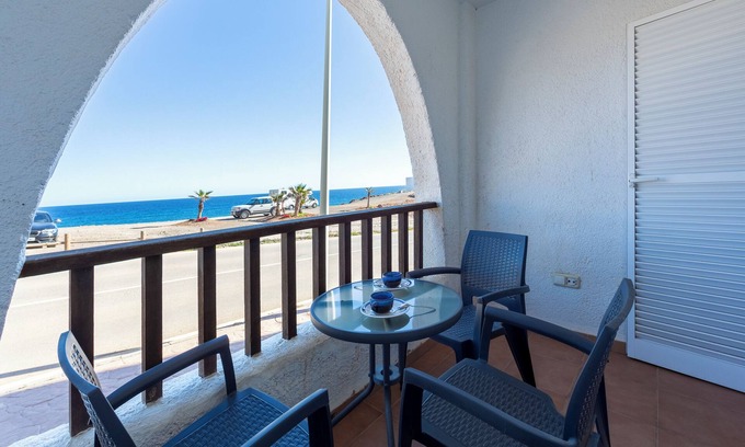 La Isleta del Moro Apartment | Apartment 'Paraiso Escondido, 1 Linea De Playa' with Sea View, Wi-Fi and Air Conditioning