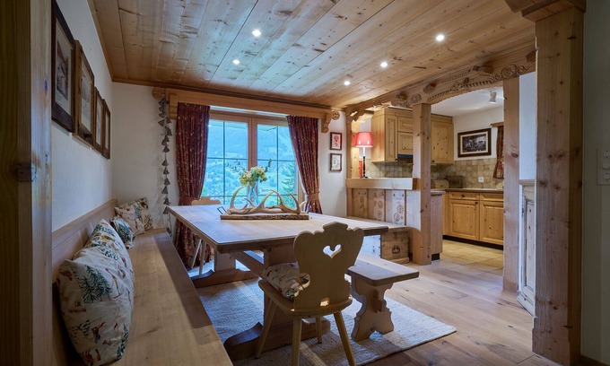 Klosters-Serneus Apartment | Apartment 'Panorama' with Mountain View, Private Terrace and Wi-Fi