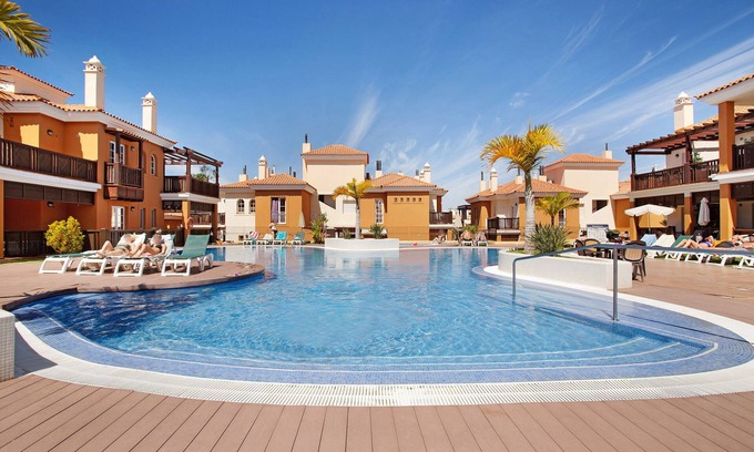 Arguineguin Apartment | Apartment "Pineda B" with Pool, Wi-Fi, Air Conditioning & Terrace