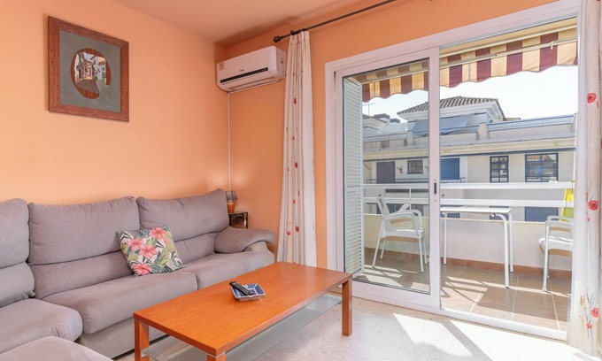 El Morche Apartment | Apartment 'Piso El Morche' with Shared Pool, Private Terrace and Wi-Fi