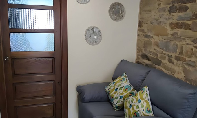 Fonsagrada Apartment | Apartment 'Plata Baja' with Shared Terrace and Wi-Fi