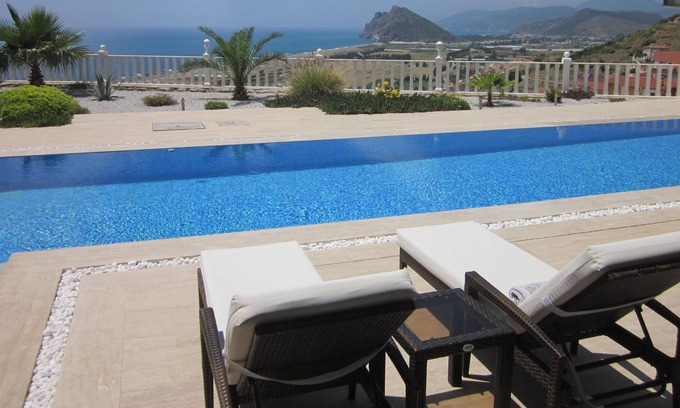 Gazipasa Apartment | Apartment / pool / sea view up to 6 persons