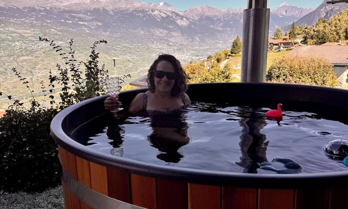 Granges Apartment | Apartment Poppy - Daillet - under 5’s stay freenChill hike bike ski you choose!