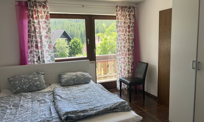 Falkau Apartment | Apartment-Private Bathroom-Balcony