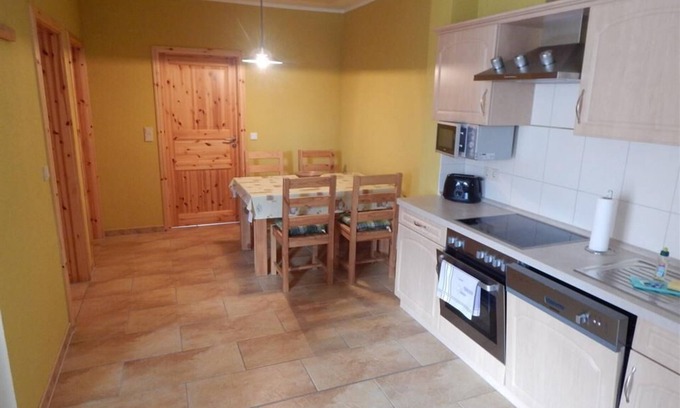 Treppendorf Apartment | Apartment-Private Bathroom-Balcony